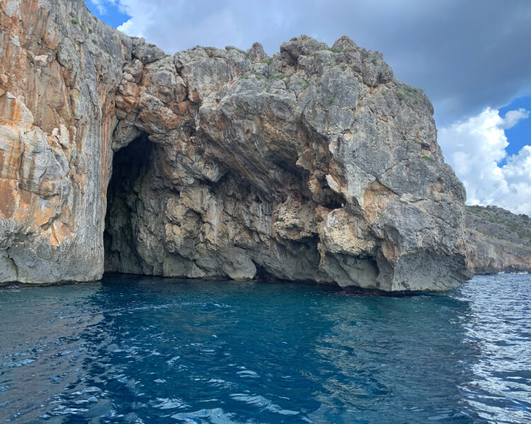 Grotte di Levante - Escursioni in barca a Santa Maria di Leuca